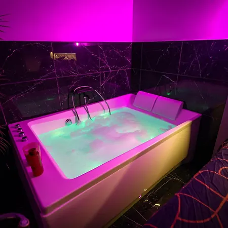 Daire Sensorielles - - Jacuzzi - Sauna - Cinema *