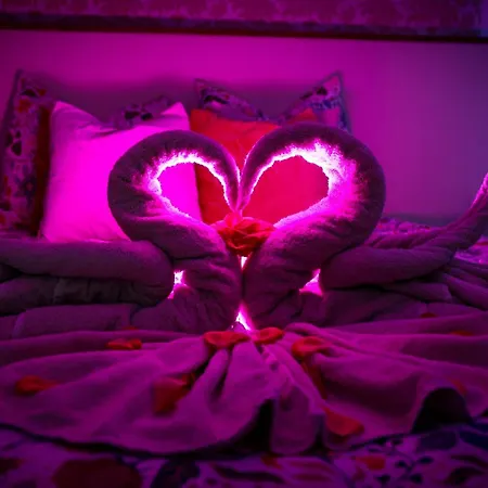Sensorielles - - Jacuzzi - Sauna - Cinema Daire