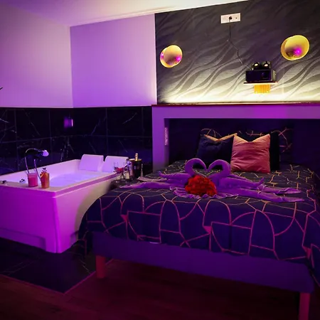 Sensorielles - - Jacuzzi - Sauna - Cinema Daire