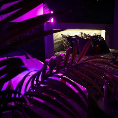 Sensorielles - - Jacuzzi - Sauna - Cinema Daire *