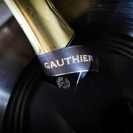 Daire Sensorielles - - Jacuzzi - Sauna - Cinema Metz