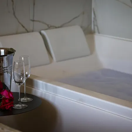 Daire Sensorielles - - Jacuzzi - Sauna - Cinema