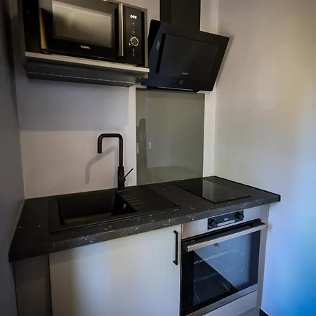 Daire Sensorielles - - Jacuzzi - Sauna - Cinema