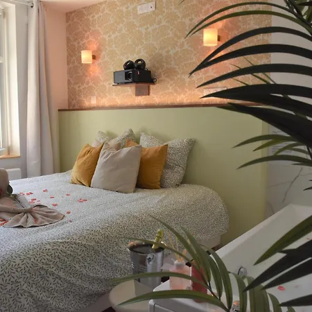 Sensorielles - - Jacuzzi - Sauna - Cinema Daire Metz