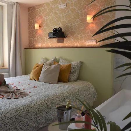Daire Sensorielles - - Jacuzzi - Sauna - Cinema